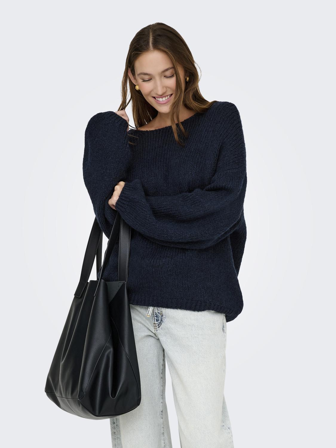 model_shot-front
